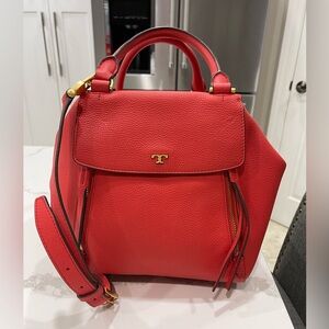 TORY BURCH RED LEATHER HALF MOON SHOULDER BAG
